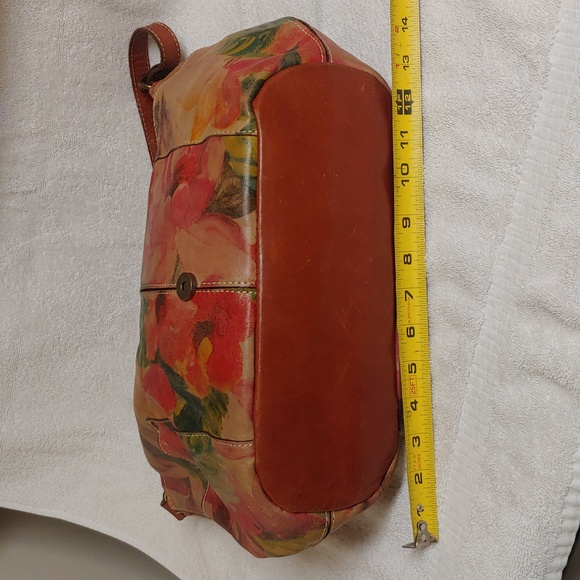 Patricia Nash. Large, Italian leather shoulder bag - Picture 11 of 16